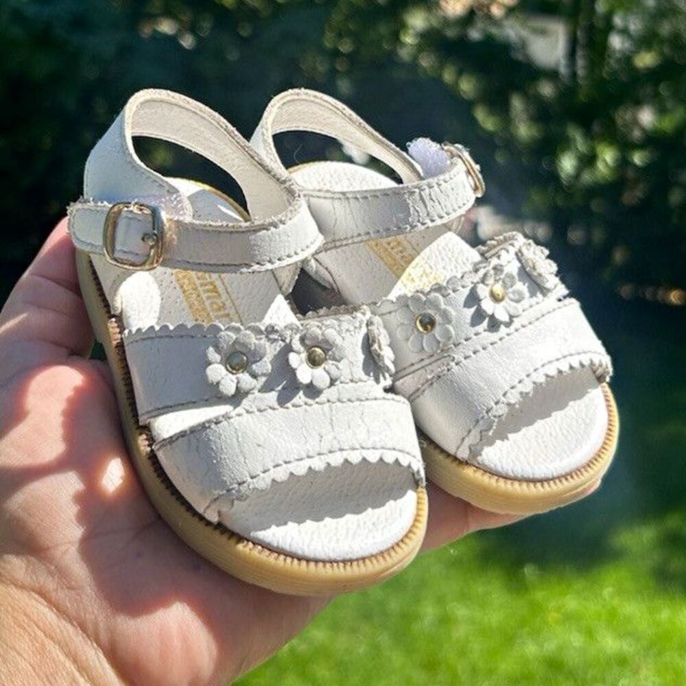 Smart Fit Baby Girls White Leather Floral Sandals Hook & Loop Strap Size 3